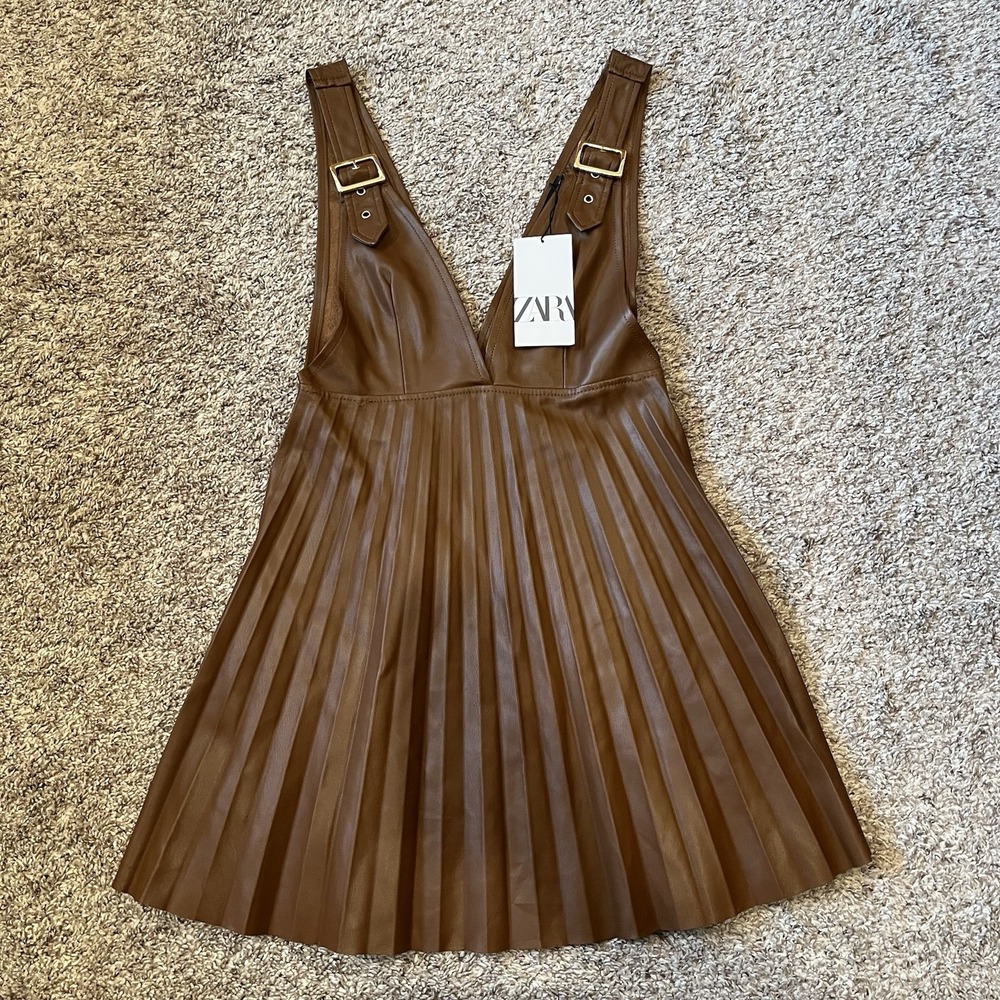 NWT Zara Brown Pleather Jumper‎ Size XS Pleated Adjustable Straps V-neck